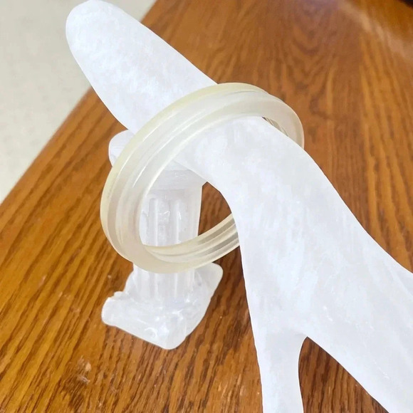 Vintage 1960s–70s Frosted Lucite Bangle Bracelets – Set of 2 Mid-Century Mod - Picture 7 of 10